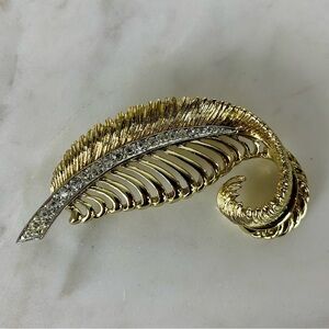 Marboux Feather Brooch Marcel Boucher Gold Colored Rhinestones Vtg Signed 835